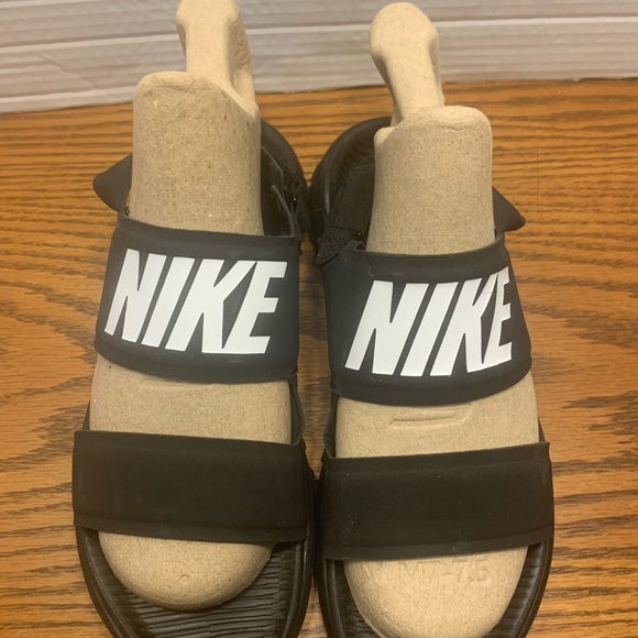 Nike Shoes - Nike Black and White Casual Sandals big logo women size 7 Comfortable